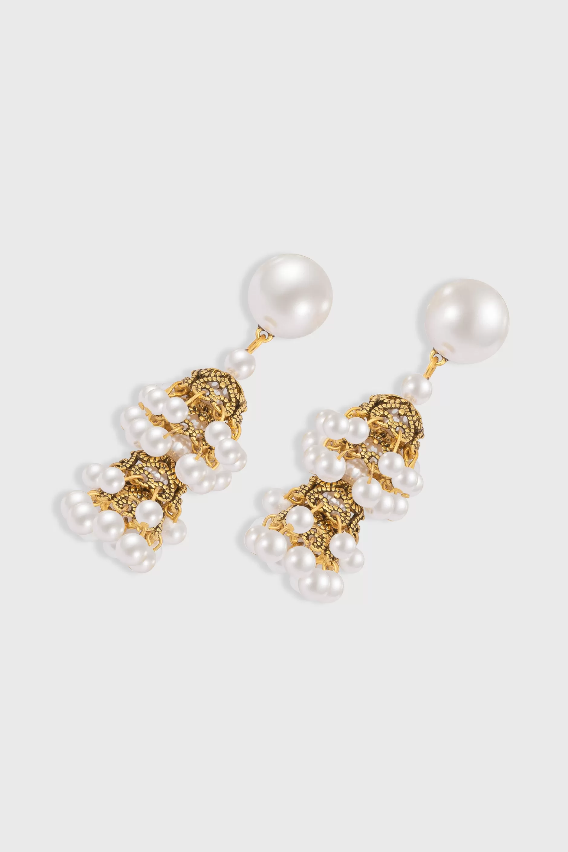 Vintage Baroque Pearl Cutout Earrings-BABEYOND Fashion
